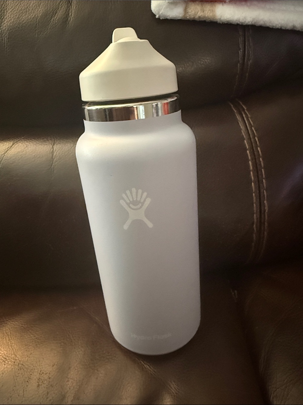 Hydro Flask light purple Wide Mouth Bottle with Cream Straw Lid